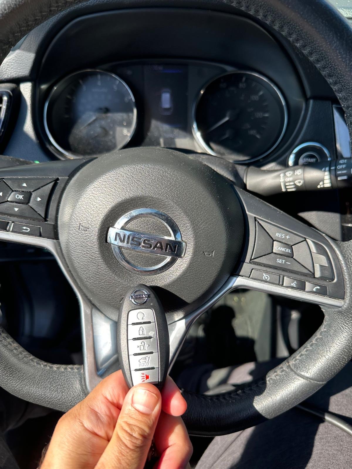car locksmith make key for cars in Van Nuys, Los Angeles, CA