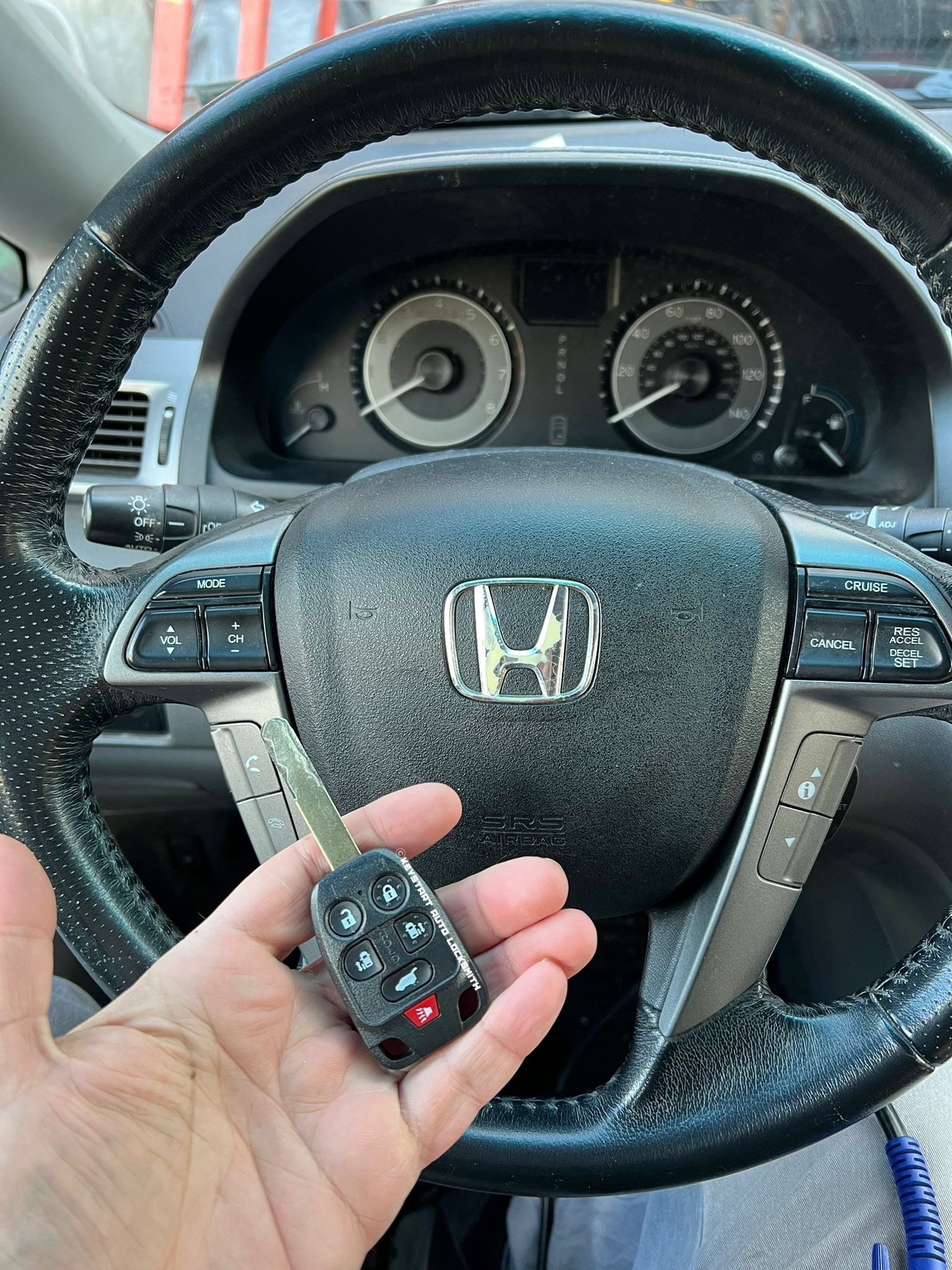 Honda remote key replacement Los Angeles car key made in North Hills, Los Angeles, CA