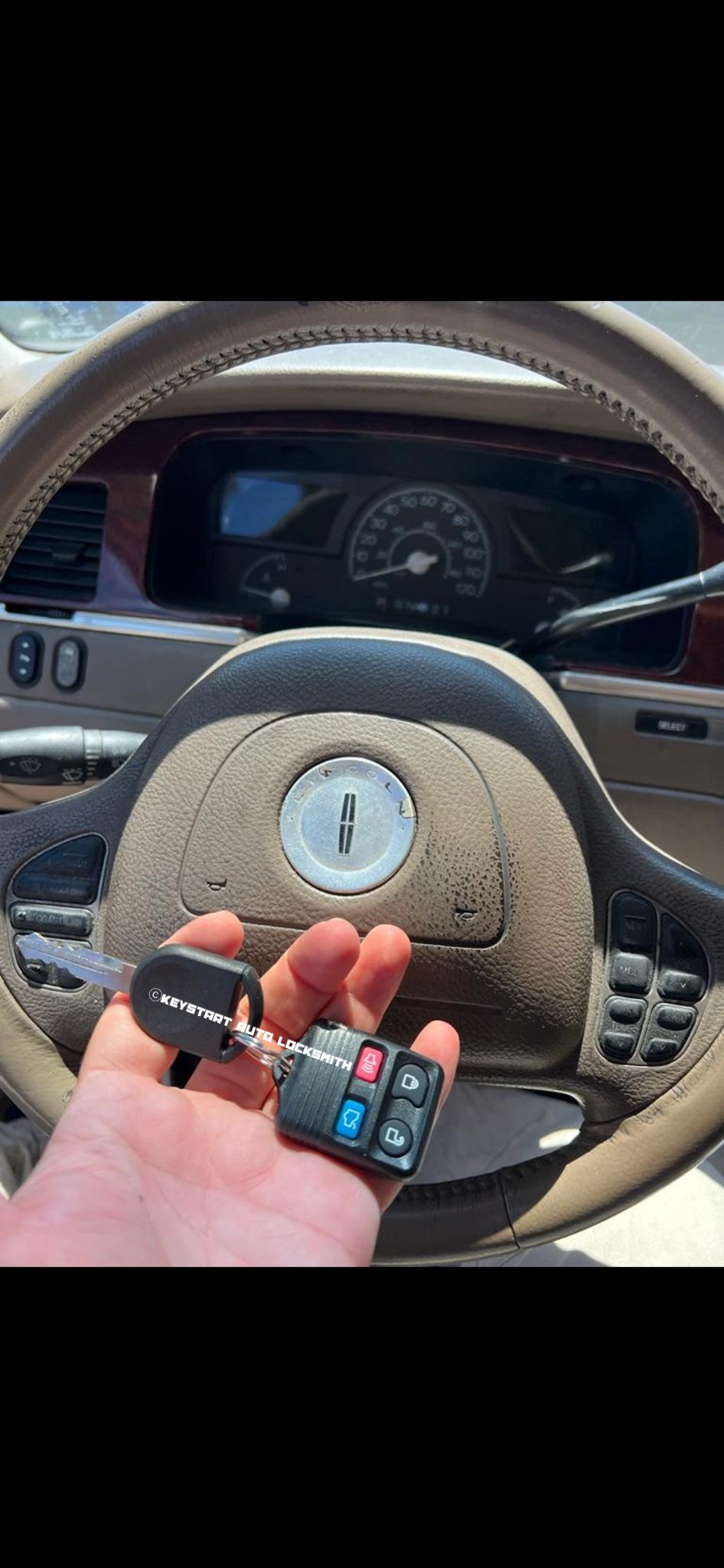 Lincoln car key replacement LA car locksmith Valley Village makes car key with remote
