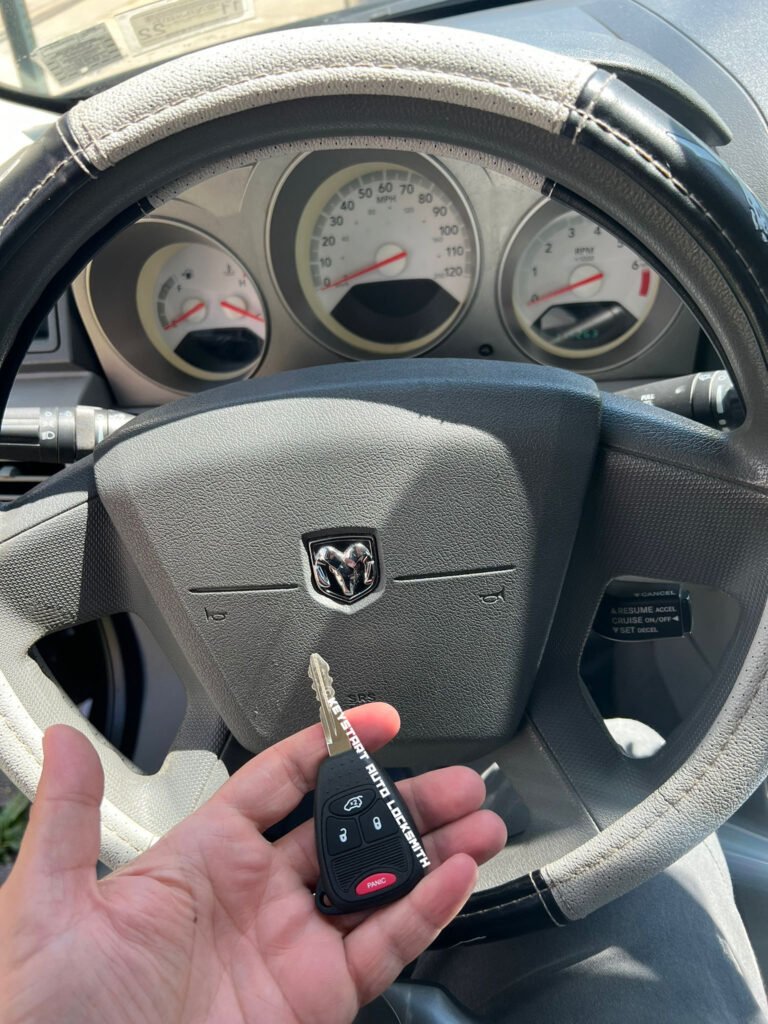 car locksmith in Sun Valley, Los Angeles car locksout, car key replacement, ignition repair, broken key extraction